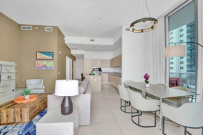 Upscale Ocean Front Condo With High Ceilings